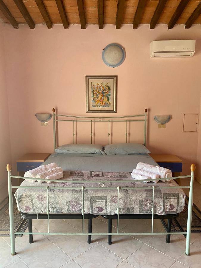 Apartment Tirreno Tirrenia Eksteriør bilde