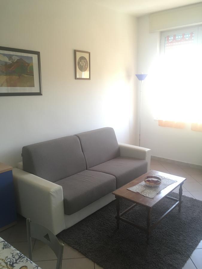 Apartment Tirreno Tirrenia Eksteriør bilde