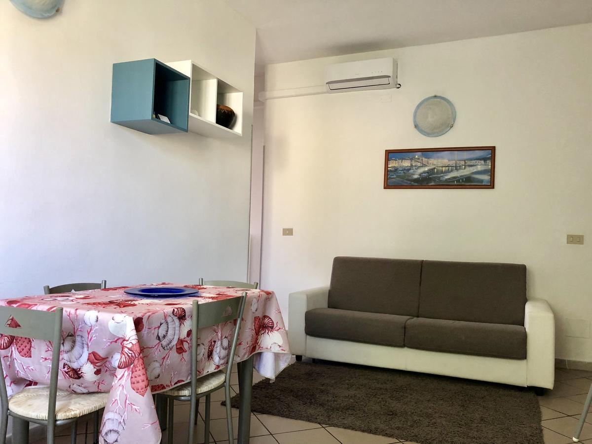 Apartment Tirreno Tirrenia Eksteriør bilde